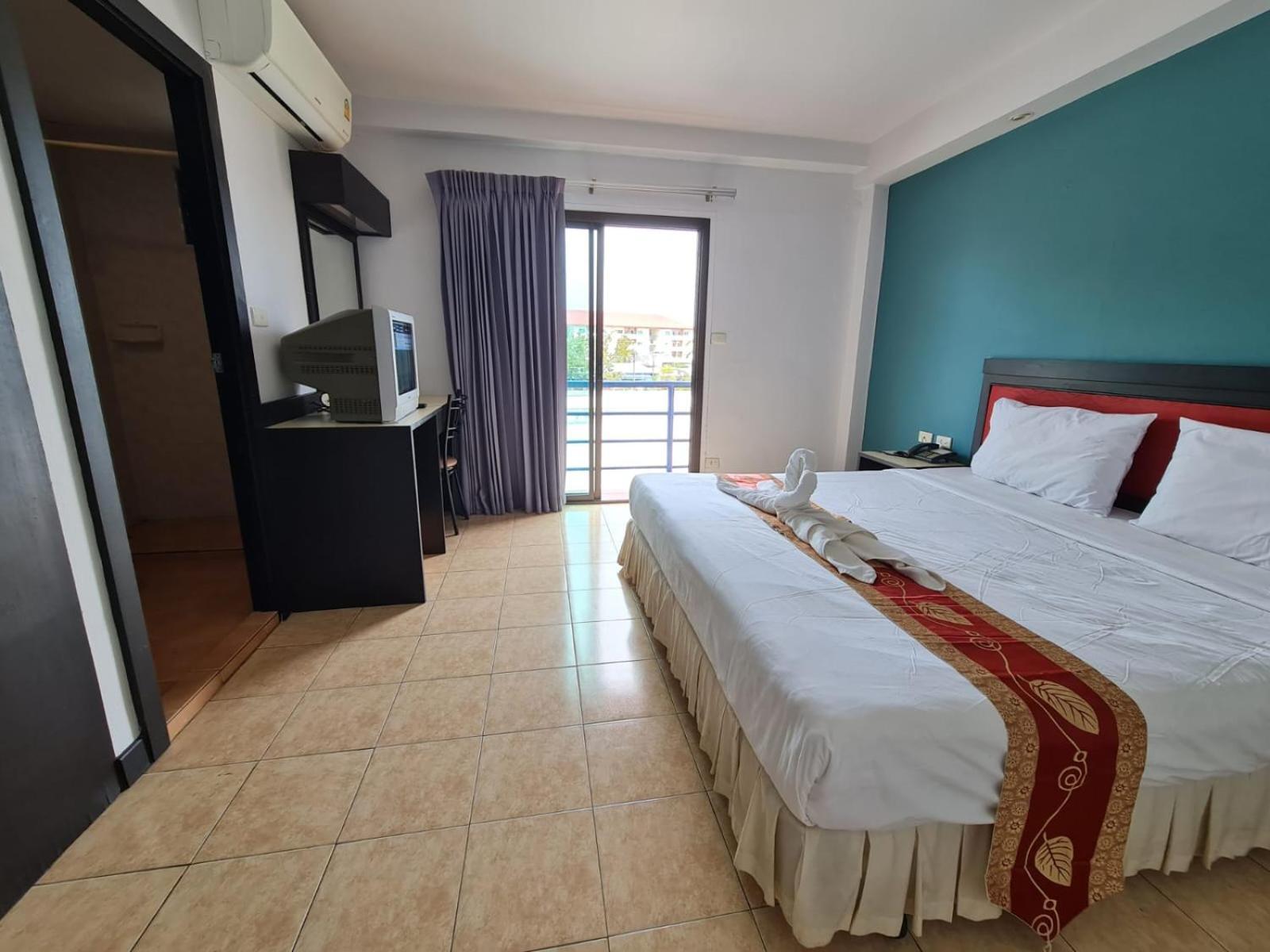 Desa Phuket Hotell Exteriör bild
