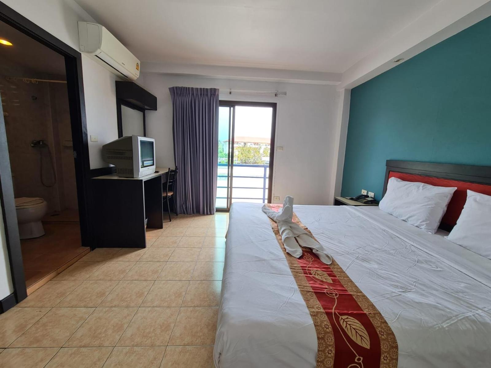 Desa Phuket Hotell Exteriör bild