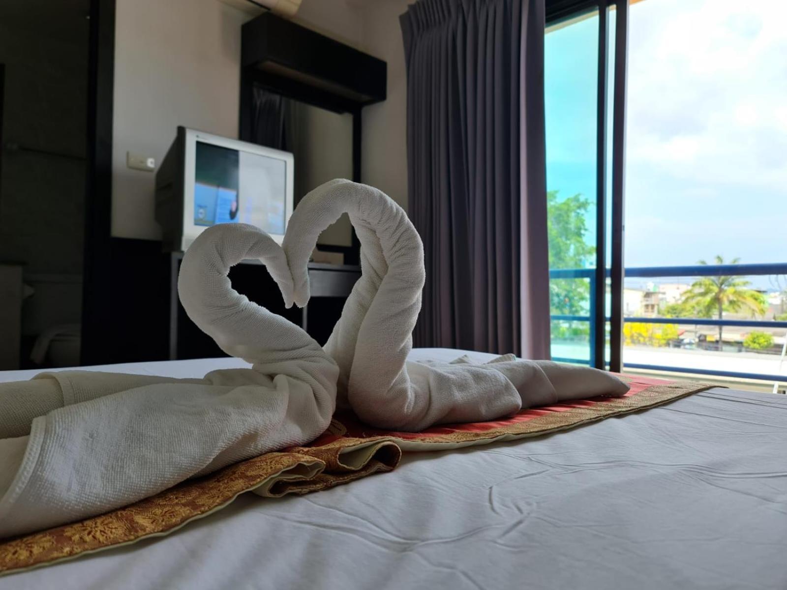 Desa Phuket Hotell Exteriör bild